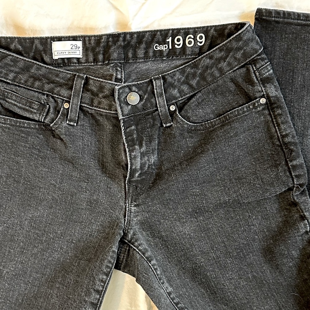 GAP 1969 Curvy Skinny Petite Black Jeans